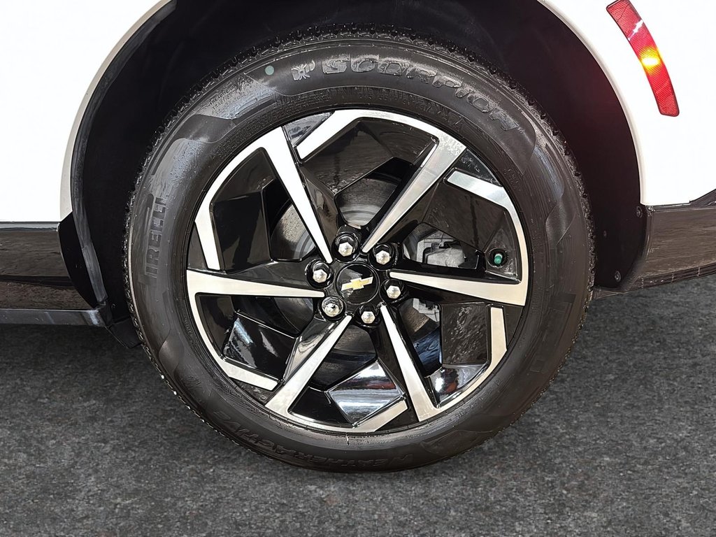 2025 Chevrolet Equinox EV LT2-6