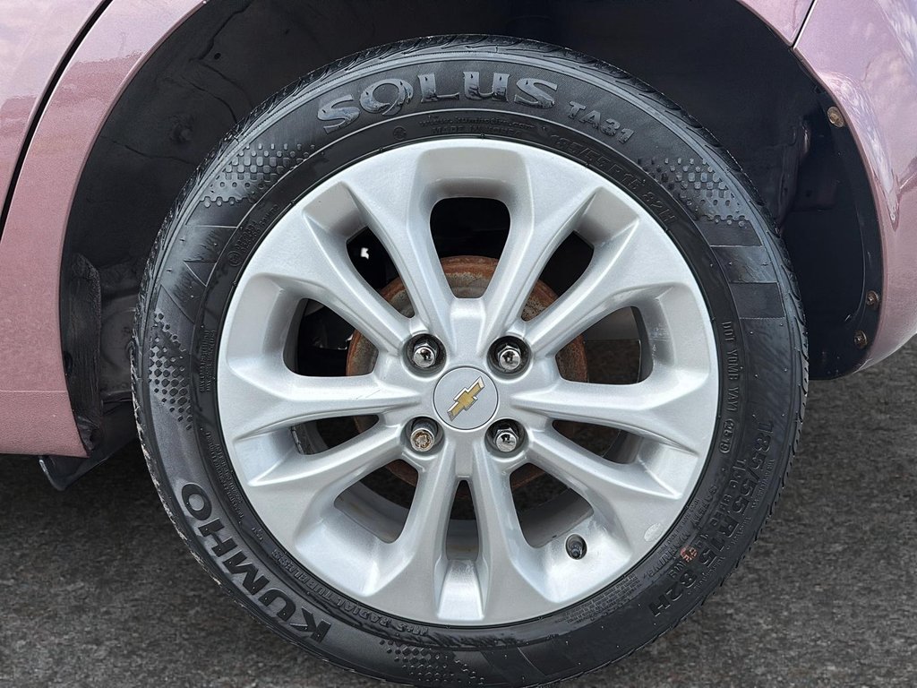 Chevrolet Spark 2LT AUTOMATIQUE 2020 à St-Jean-Sur-Richelieu, Québec - 7 - w1024h768px