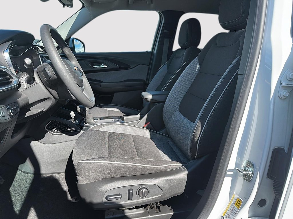 Chevrolet Trailblazer LT AWD 2023 à St-Jean-Sur-Richelieu, Québec - 9 - w1024h768px
