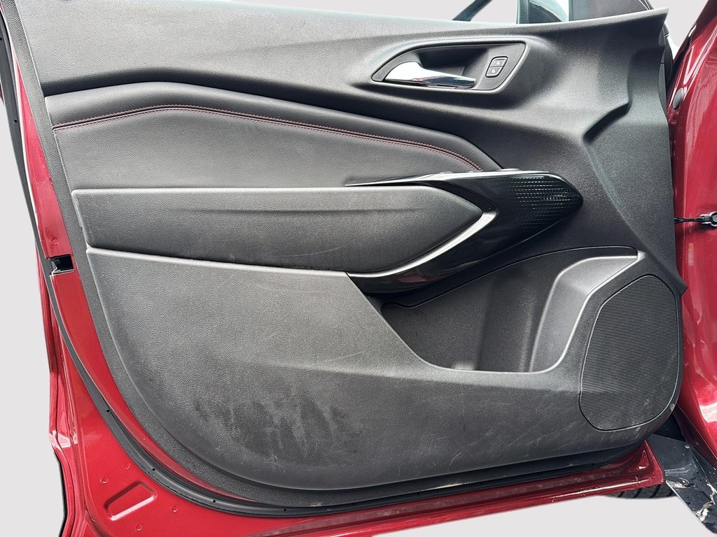 2024 Chevrolet Trax 2RS TOIT-OUVRANT in St-Jean-Sur-Richelieu, Quebec - 11 - w1024h768px