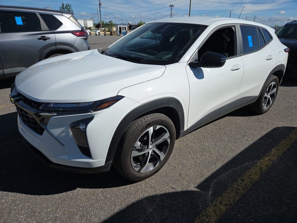 2025 Chevrolet Trax RS in St-Jean-Sur-Richelieu, Quebec - 1 - w1024h768px