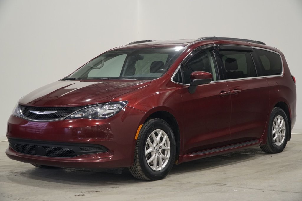 Chrysler Grand Caravan SXT STOW&GO ENSEMBLE TEMPS FROID 2021 à St-Jean-Sur-Richelieu, Québec - 1 - w1024h768px