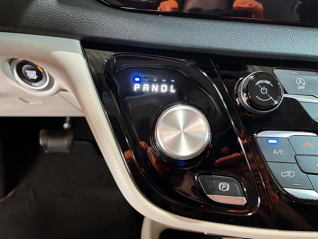 2024 Chrysler Grand Caravan SXT in St-Jean-Sur-Richelieu, Quebec - 15 - w1024h768px