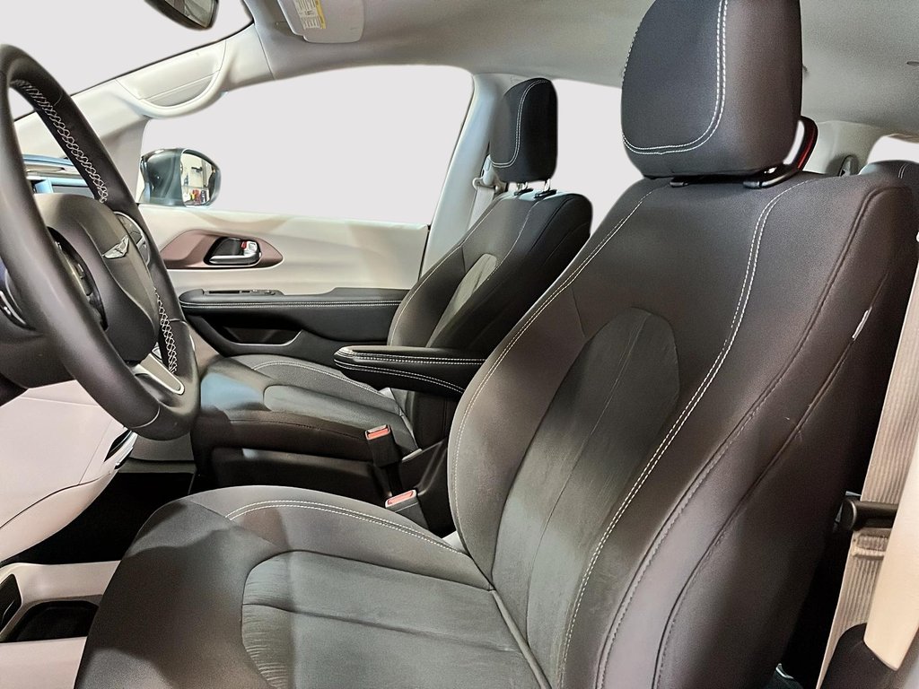 2024 Chrysler Grand Caravan SXT in St-Jean-Sur-Richelieu, Quebec - 9 - w1024h768px