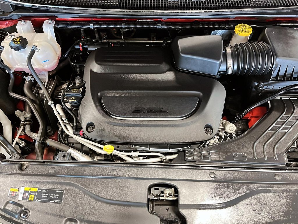 2024 Chrysler Grand Caravan SXT in St-Jean-Sur-Richelieu, Quebec - 8 - w1024h768px