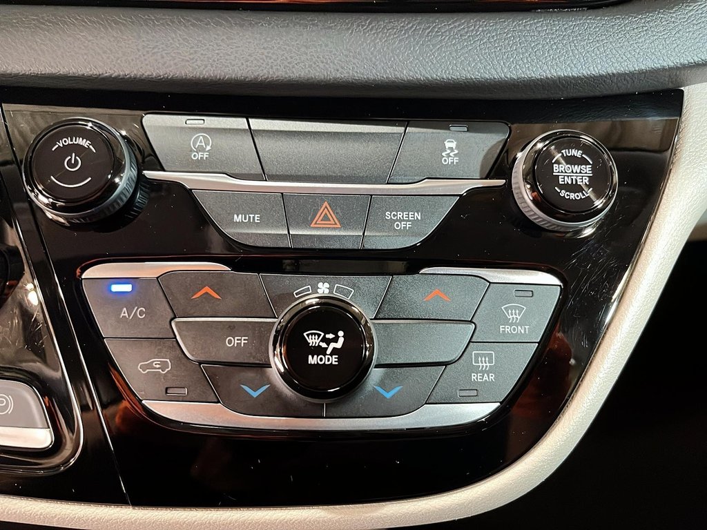 2024 Chrysler Grand Caravan SXT in St-Jean-Sur-Richelieu, Quebec - 14 - w1024h768px