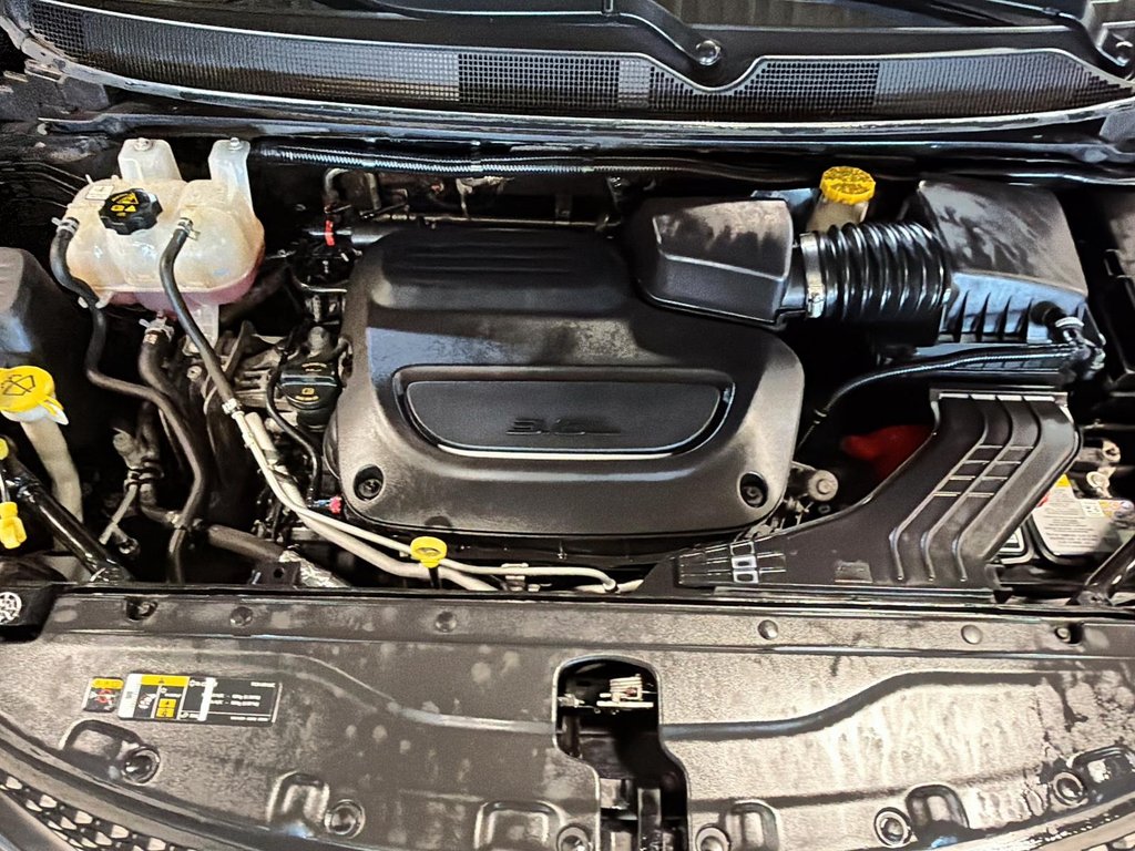 2024 Chrysler Grand Caravan SXT in St-Jean-Sur-Richelieu, Quebec - 8 - w1024h768px