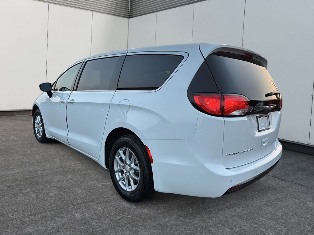 2026 Chrysler Grand Caravan SXT in St-Jean-Sur-Richelieu, Quebec - 5 - w1024h768px