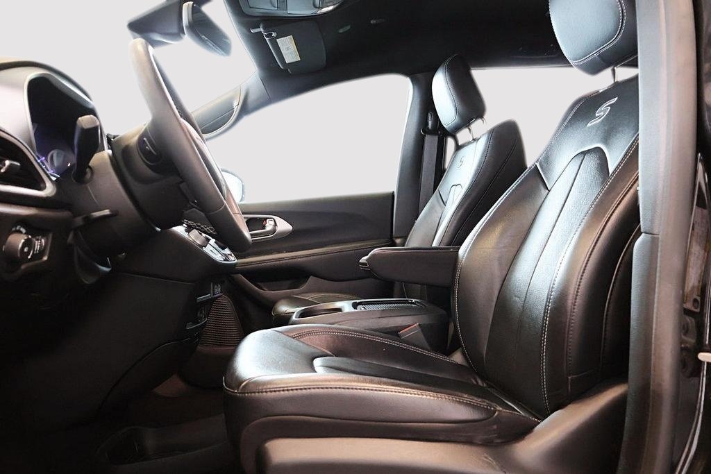 Chrysler Pacifica Hybrid Touring L Plus Ensemble S - Branchable 2022 à St-Jean-Sur-Richelieu, Québec - 9 - w1024h768px