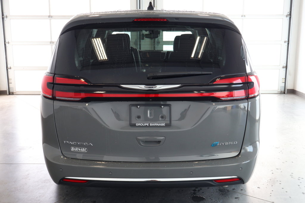 2023  Pacifica Hybrid Limited Hybrid Branchable in St-Jean-Sur-Richelieu, Quebec - 6 - w1024h768px