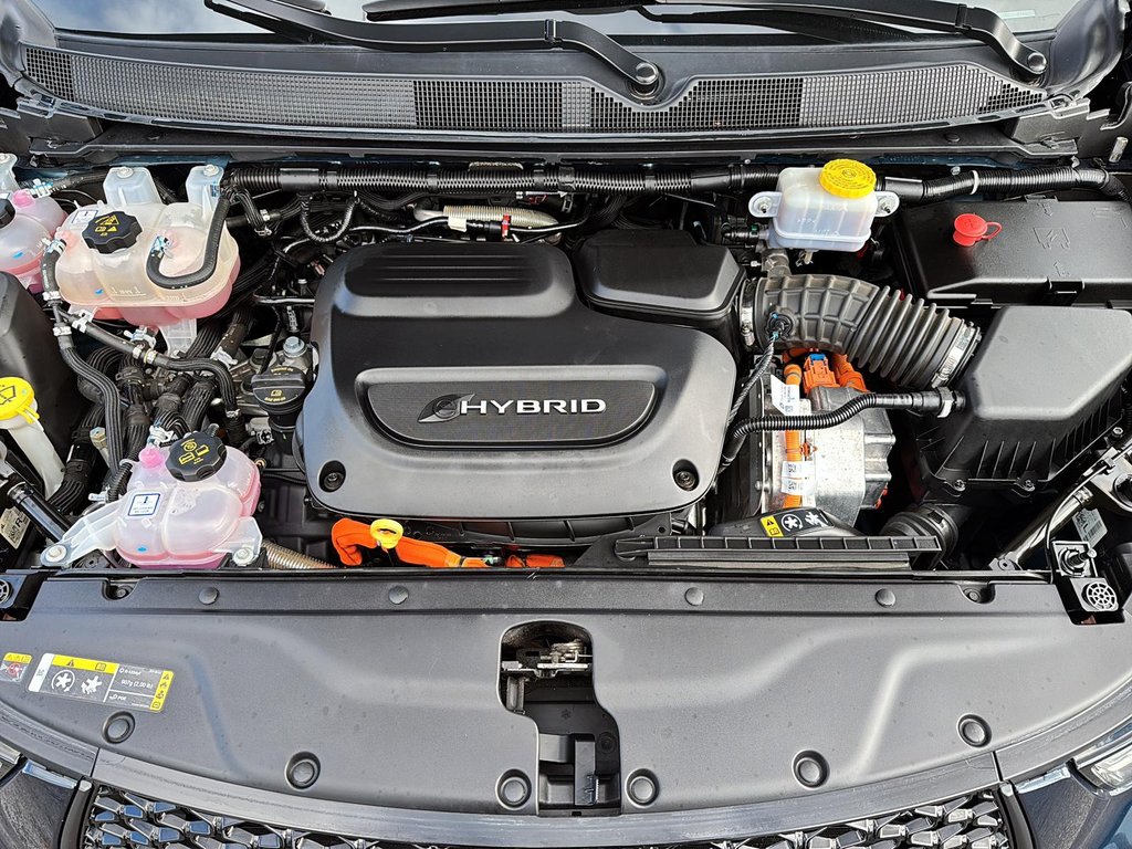2023 Chrysler Pacifica Hybrid Touring L-7