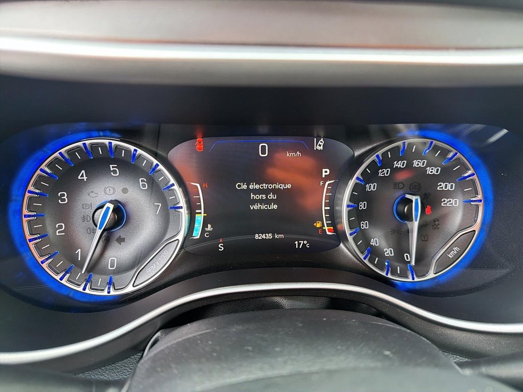 2022 Chrysler Pacifica Touring L in St-Jean-Sur-Richelieu, Quebec - 13 - w1024h768px