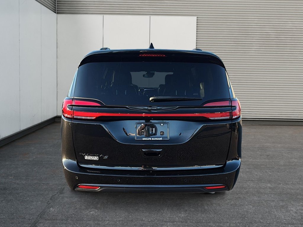 Chrysler Pacifica Touring L 2023 à St-Jean-Sur-Richelieu, Québec - 3 - w1024h768px