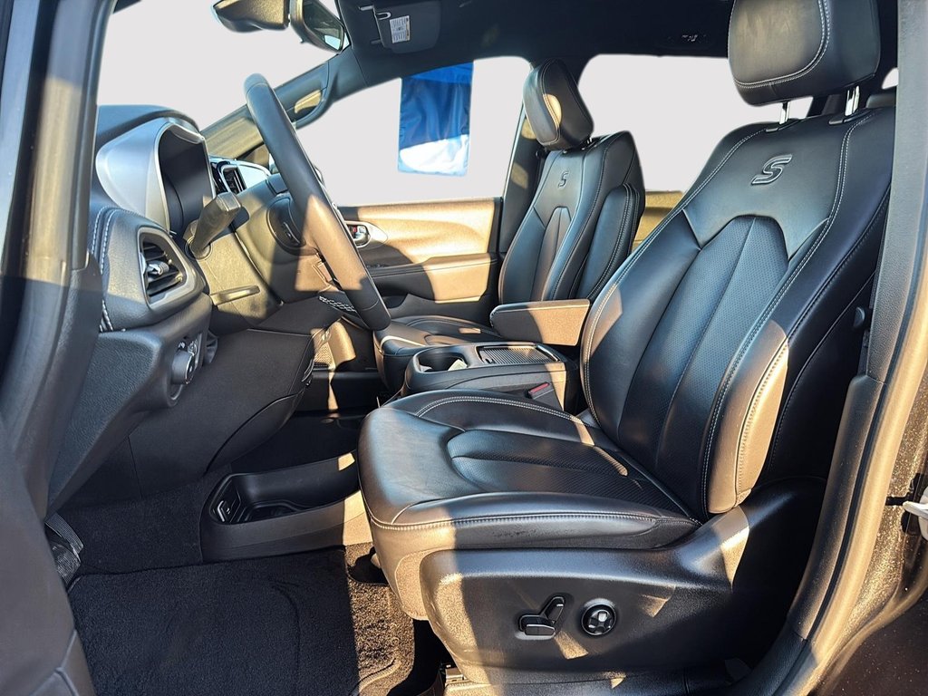 Chrysler Pacifica Touring L 2023 à St-Jean-Sur-Richelieu, Québec - 9 - w1024h768px
