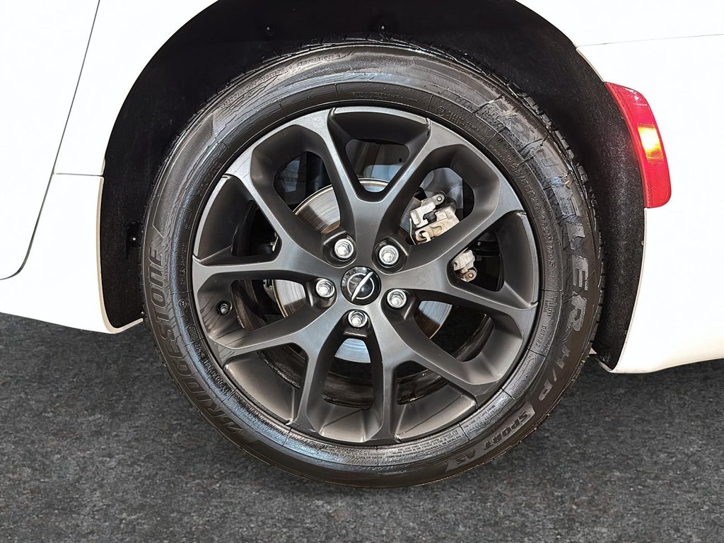 2024 Chrysler Pacifica Touring-L Apparence S-6