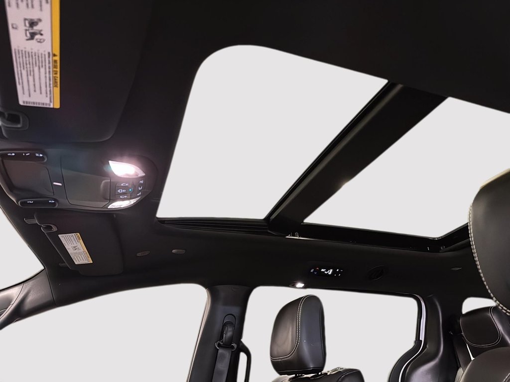 Chrysler Pacifica Touring-L Apparence S 2023 à St-Jean-Sur-Richelieu, Québec - 3 - w1024h768px