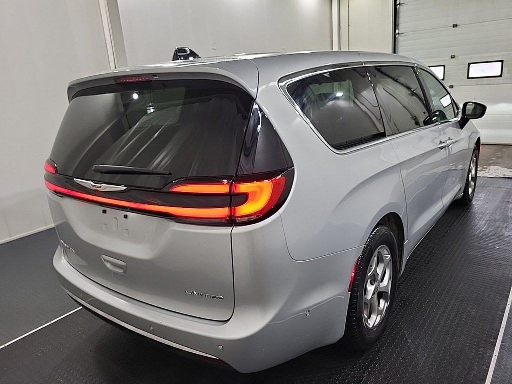 2024 Chrysler Pacifica Limited Ensemble DVD Divertissement in St-Jean-Sur-Richelieu, Quebec - 4 - w1024h768px