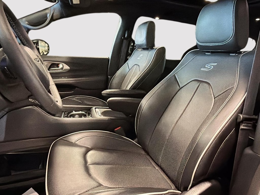 2024 Chrysler Pacifica Limited S Apparence in St-Jean-Sur-Richelieu, Quebec - 9 - w1024h768px