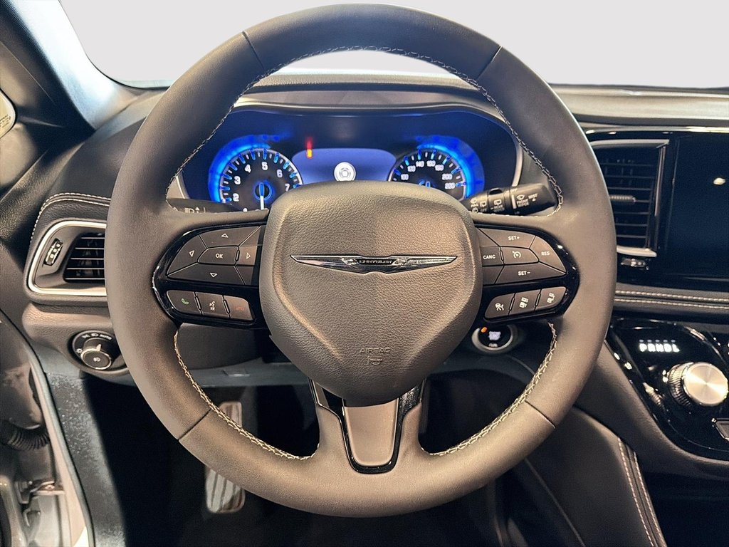 2024 Chrysler Pacifica Limited S Apparence in St-Jean-Sur-Richelieu, Quebec - 12 - w1024h768px