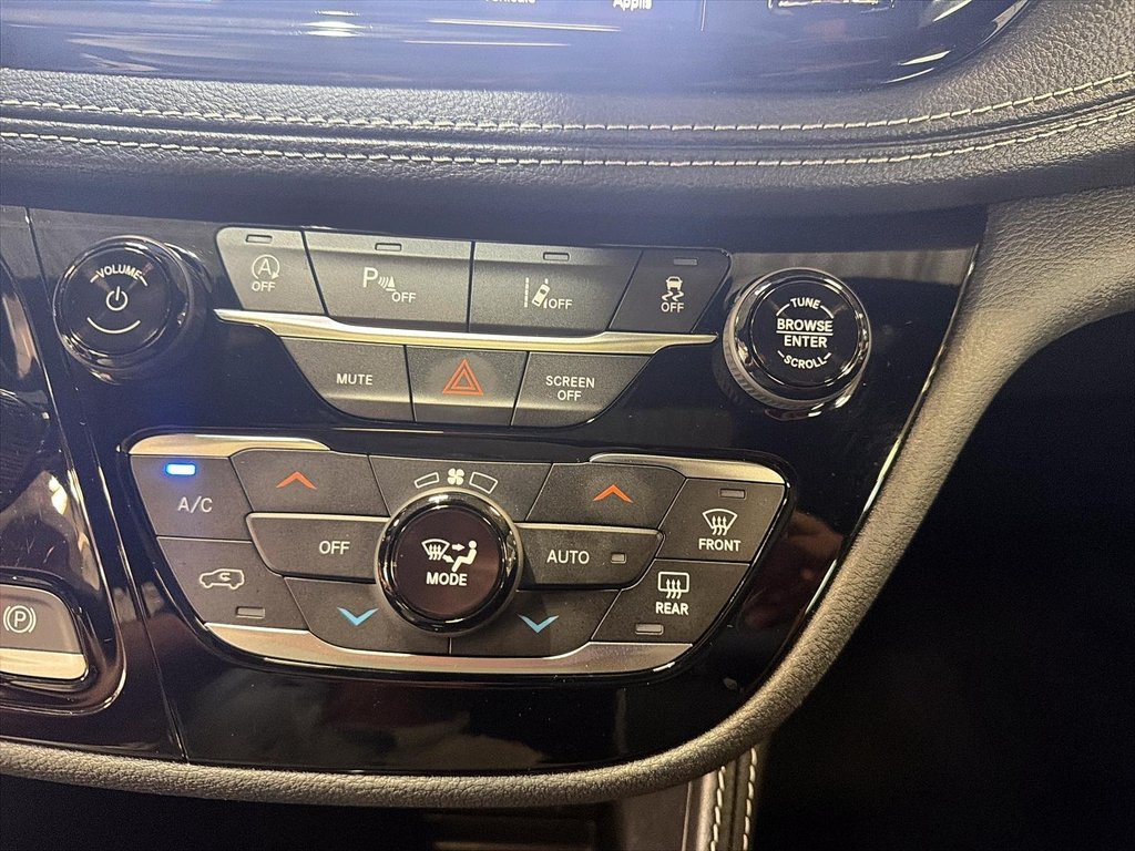 2025 Chrysler Pacifica Limited in St-Jean-Sur-Richelieu, Quebec - 14 - w1024h768px