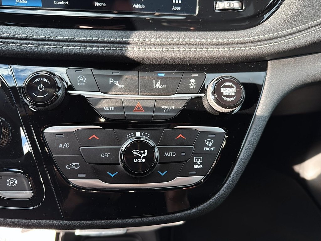 2026 Chrysler Pacifica SELECT in Sherbrooke, Quebec - 14 - w1024h768px