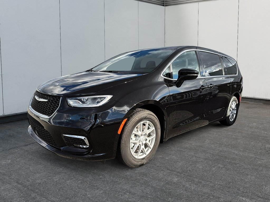 2026 Chrysler Pacifica SELECT in Sherbrooke, Quebec - 1 - w1024h768px