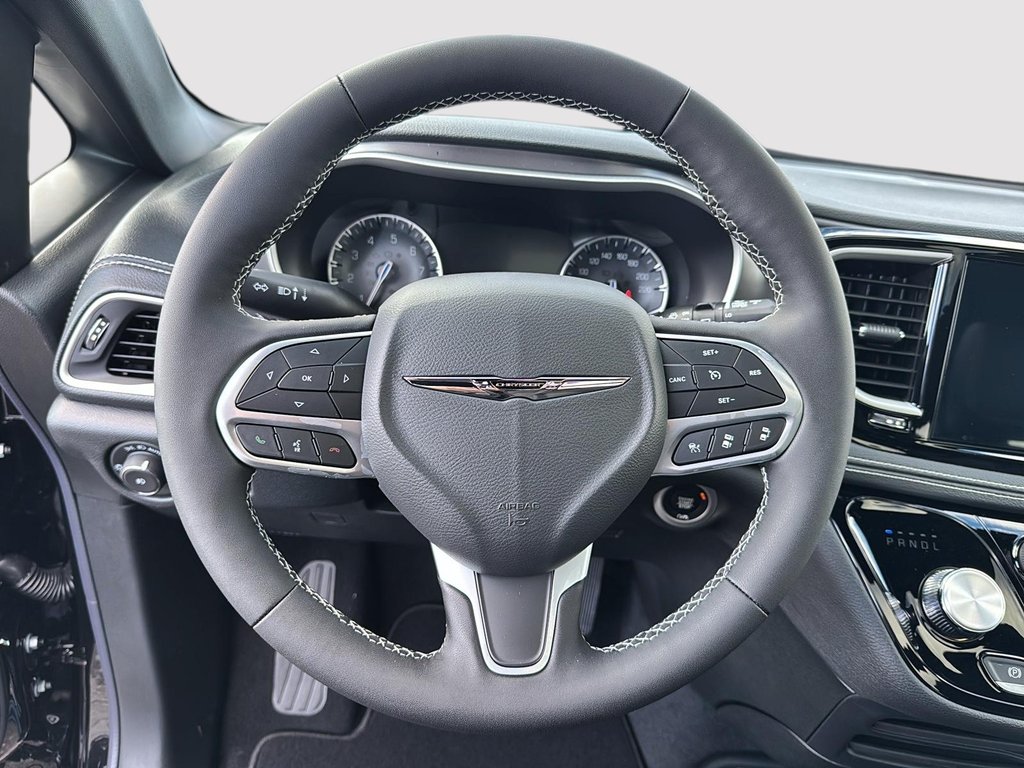 Chrysler Pacifica SELECT 2026 à Sherbrooke, Québec - 12 - w1024h768px