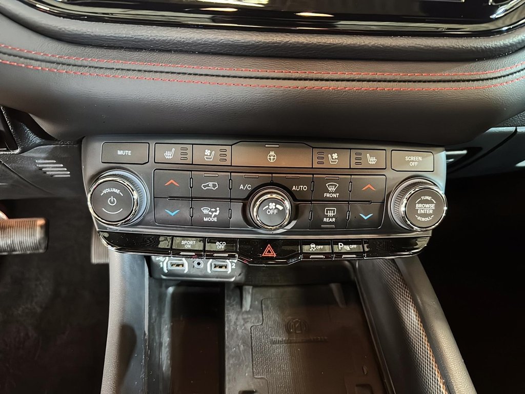 2024 Dodge Durango R/T AWD // BLACKTOP in St-Jean-Sur-Richelieu, Quebec - 14 - w1024h768px