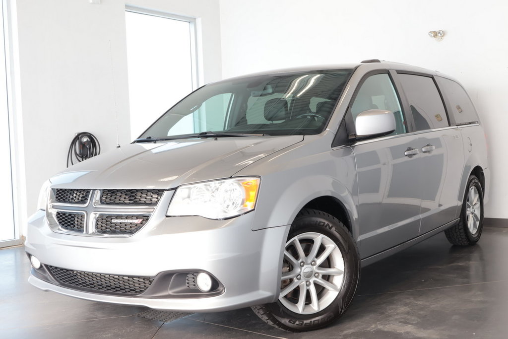 2020  Grand Caravan SXT Premium Plus | GPS | DVD | CUIR | STOW N GO | in Sherbrooke, Quebec - 1 - w1024h768px