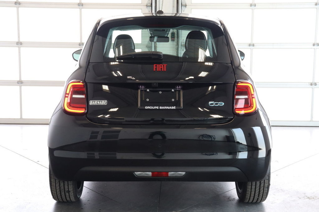 2024 Fiat 500e RED in Sherbrooke, Quebec - 6 - w1024h768px