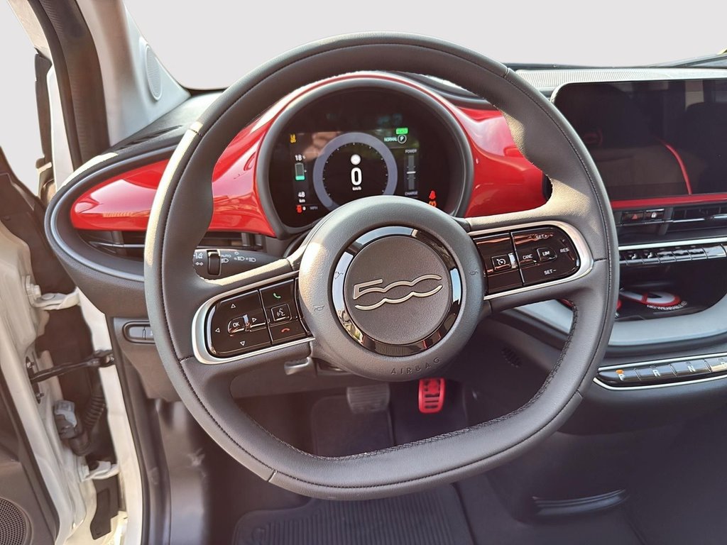 Fiat 500e RED 2025 à St-Jean-Sur-Richelieu, Québec - 9 - w1024h768px