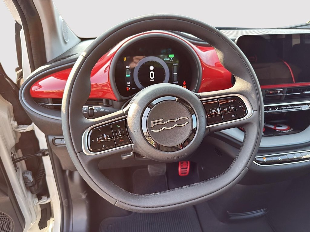 Fiat 500e RED 2025 à Sherbrooke, Québec - 9 - w1024h768px