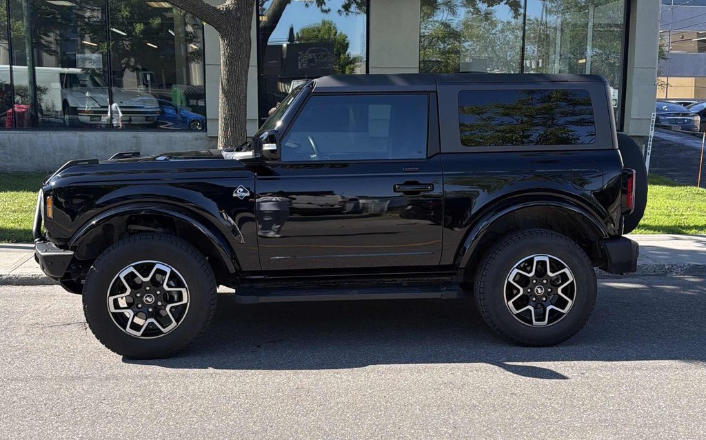 2022 Ford Bronco OuterBanks Luxe 4x4 Toit-Rigide in St-Jean-Sur-Richelieu, Quebec - 2 - w1024h768px