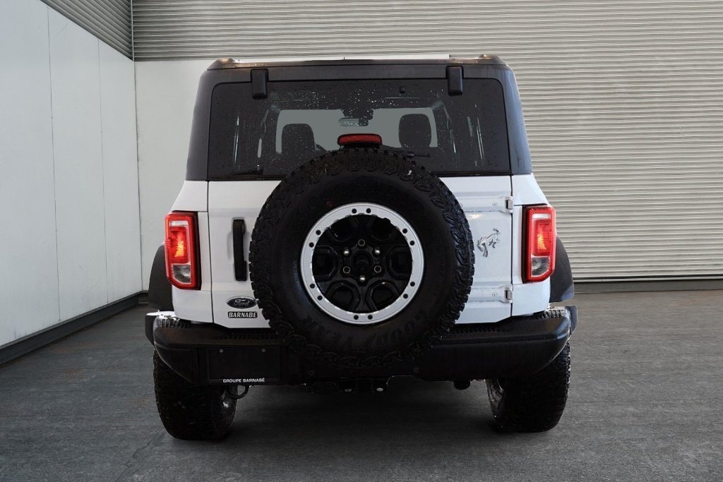 Ford Bronco BLACK DIAMOND SASQUATCH 2.7L V6 4X4 2023 à St-Jean-Sur-Richelieu, Québec - 4 - w1024h768px