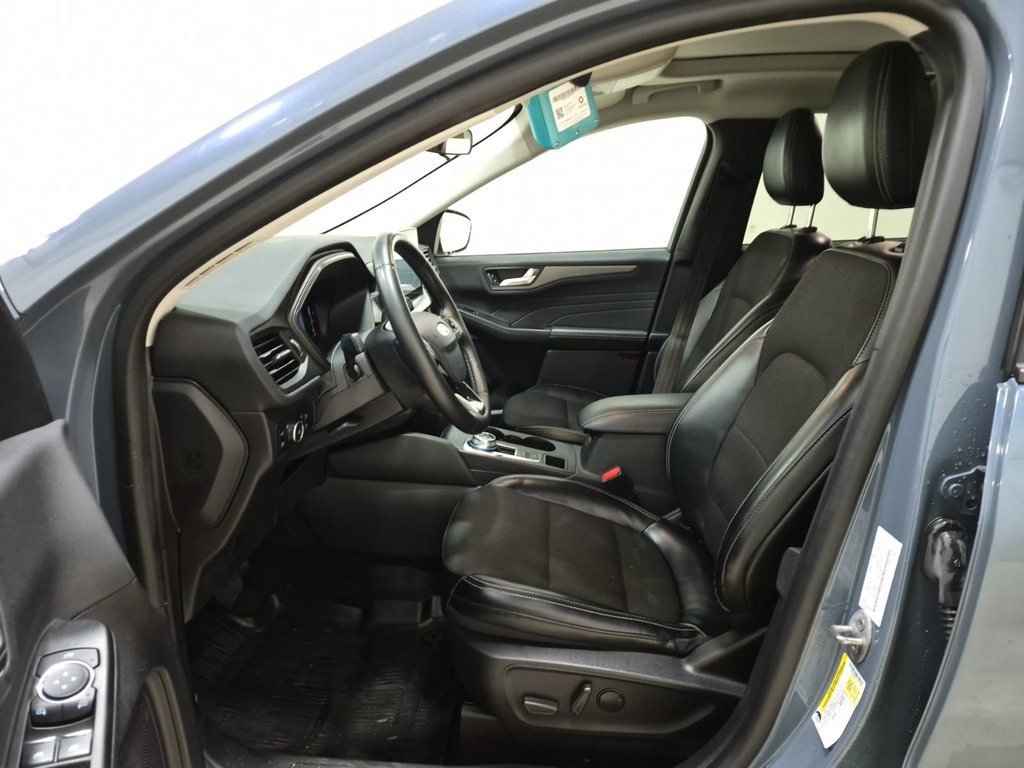 Ford Escape PHEV TOIT-PANORAMIQUE NAVIGATION 2024 à St-Jean-Sur-Richelieu, Québec - 9 - w1024h768px