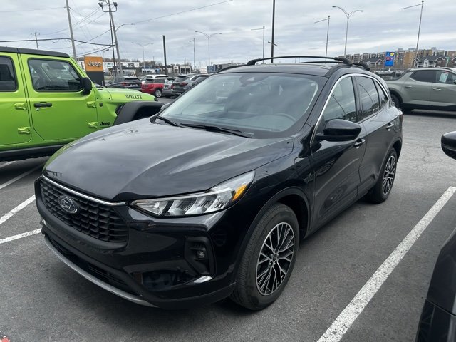 2024 Ford Escape PHEV in St-Jean-Sur-Richelieu, Quebec - 1 - w1024h768px