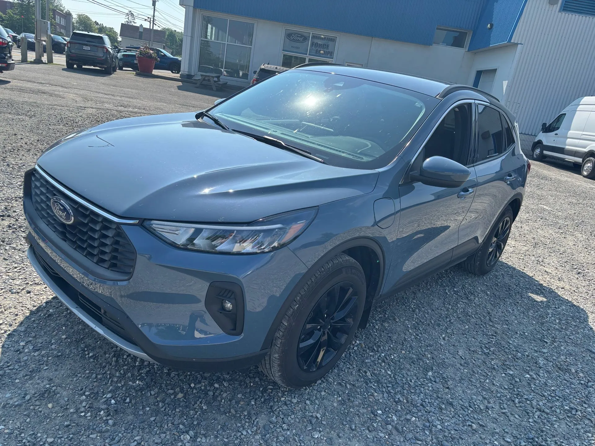 2024 Ford Escape PHEV  ENSEMBLE NOIR NAVIGATION in Sherbrooke, Quebec - 1 - w1024h768px
