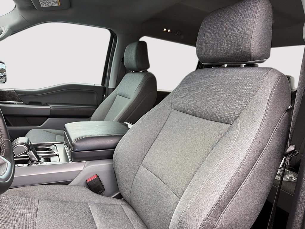 2024 Ford F-150 Lightning XLT SuperCrew 4x4 Navigation in St-Jean-Sur-Richelieu, Quebec - 9 - w1024h768px