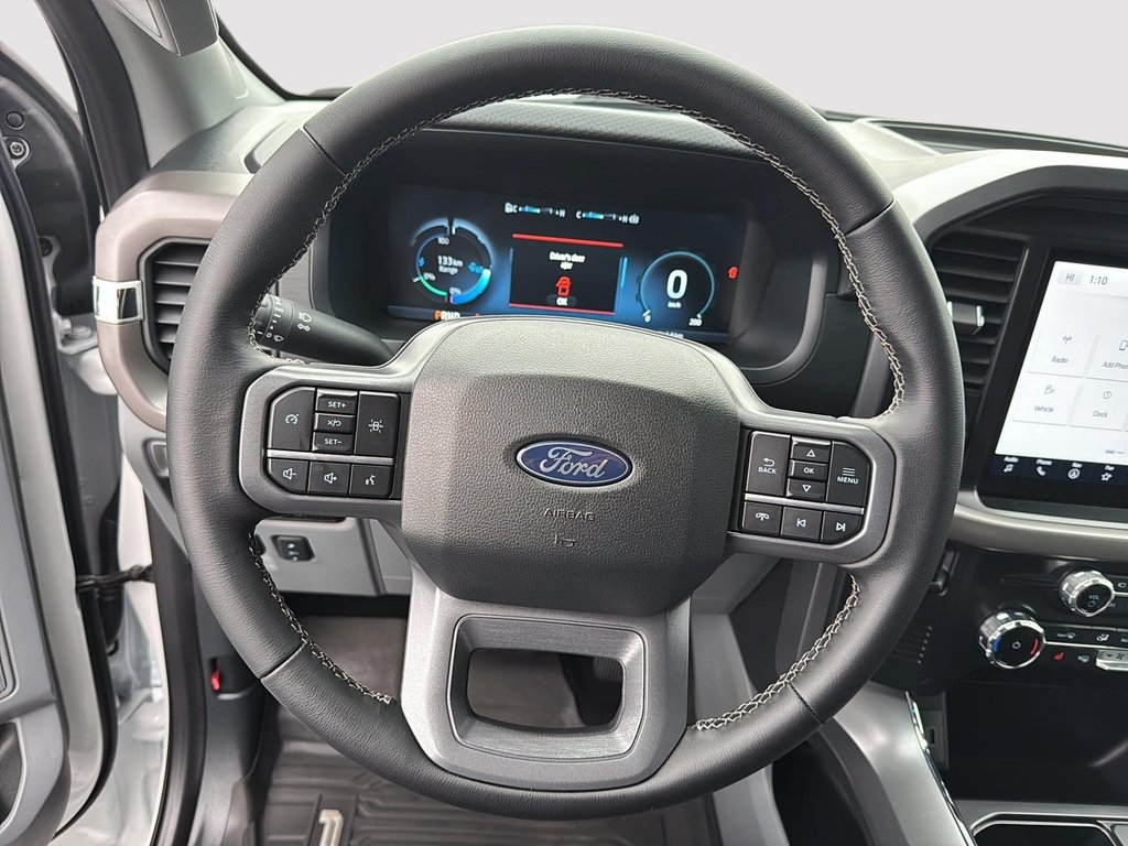 Ford F-150 Lightning XLT SuperCrew 4x4 Navigation 2025 à St-Jean-Sur-Richelieu, Québec - 12 - w1024h768px