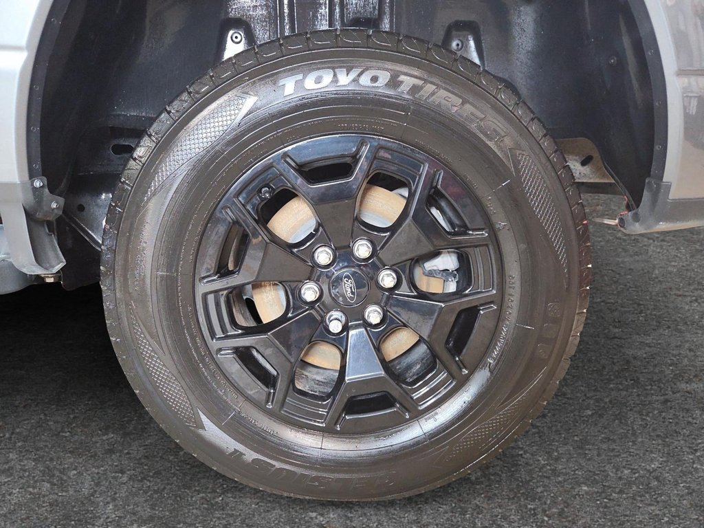 Ford F-150 Lightning XLT SuperCrew 4x4 Navigation 2025 à St-Jean-Sur-Richelieu, Québec - 7 - w1024h768px