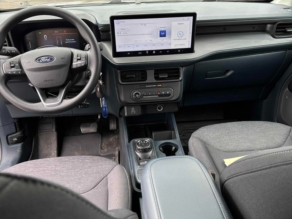 2025 Ford Maverick XL 2.5L HYBRIDE in St-Jean-Sur-Richelieu, Quebec - 4 - w1024h768px