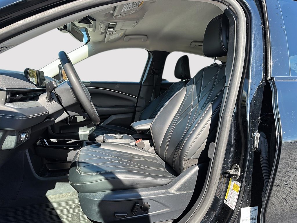 2021 Ford Mustang Mach-E Select AWD in St-Jean-Sur-Richelieu, Quebec - 9 - w1024h768px