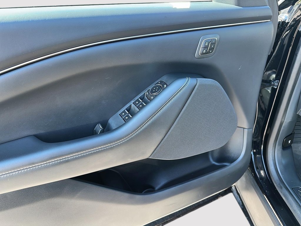 2021 Ford Mustang Mach-E Select AWD in St-Jean-Sur-Richelieu, Quebec - 11 - w1024h768px