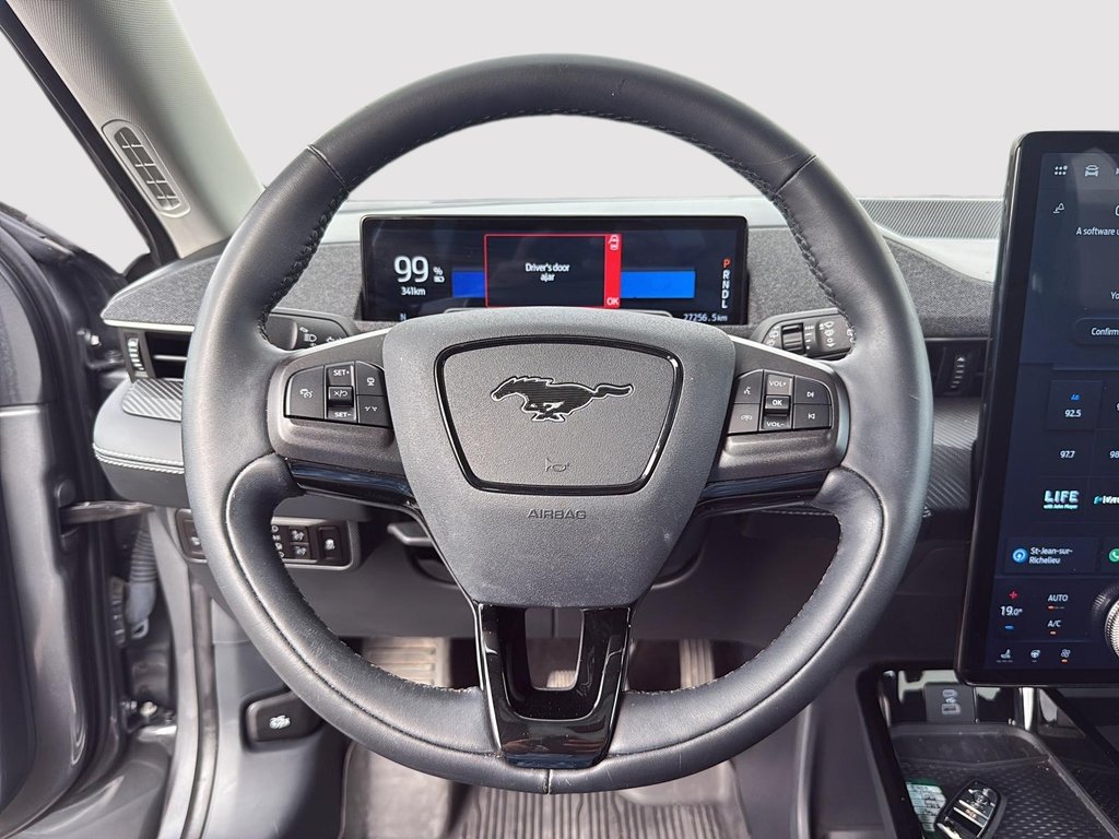 Ford Mustang Mach-E PREMIUM AWD 2023 à St-Jean-Sur-Richelieu, Québec - 12 - w1024h768px