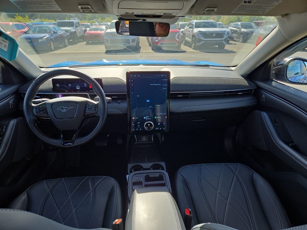 2025 Ford Mustang Mach-E SELECT AWD in St-Jean-Sur-Richelieu, Quebec - 5 - w1024h768px