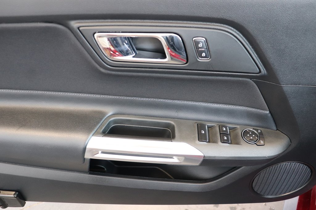 Ford Mustang V6 CONVERTIBLE | AUTOMATIQUE| 2017 à St-Jean-Sur-Richelieu, Québec - 13 - w1024h768px