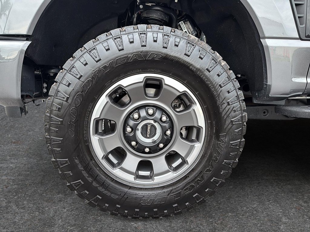 2024 Ford Super Duty F-250 SRW LARIAT TREMOR 7.3L V8 4X4 in St-Jean-Sur-Richelieu, Quebec - 7 - w1024h768px