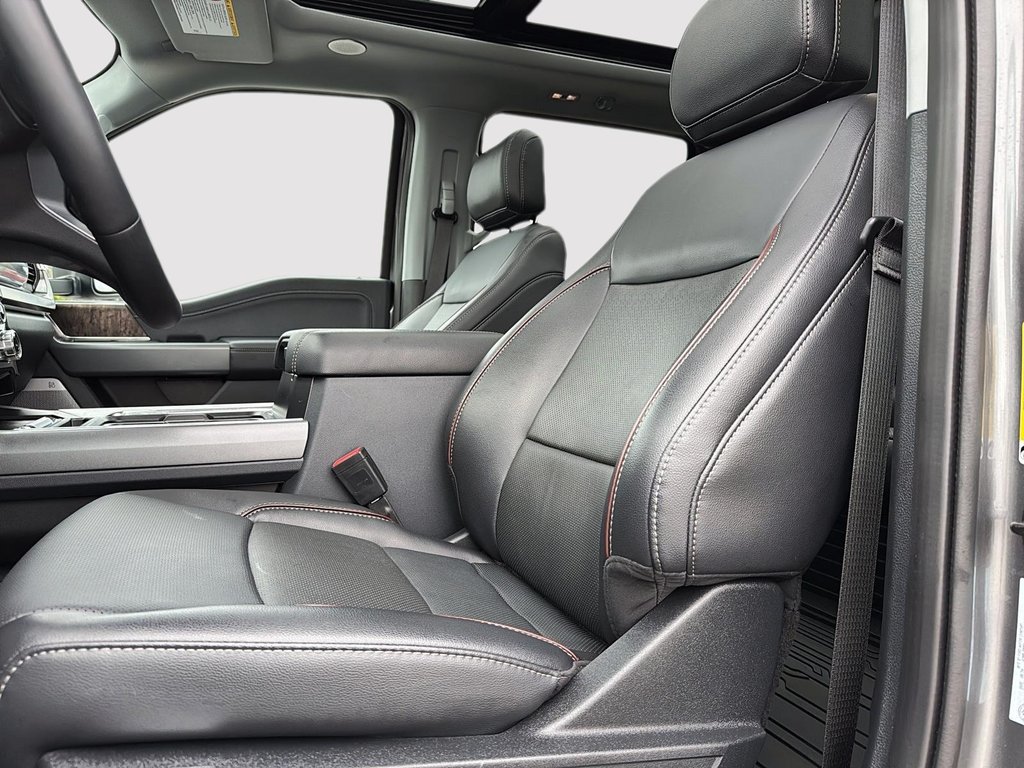 2024 Ford Super Duty F-250 SRW LARIAT TREMOR 7.3L V8 4X4 in St-Jean-Sur-Richelieu, Quebec - 9 - w1024h768px