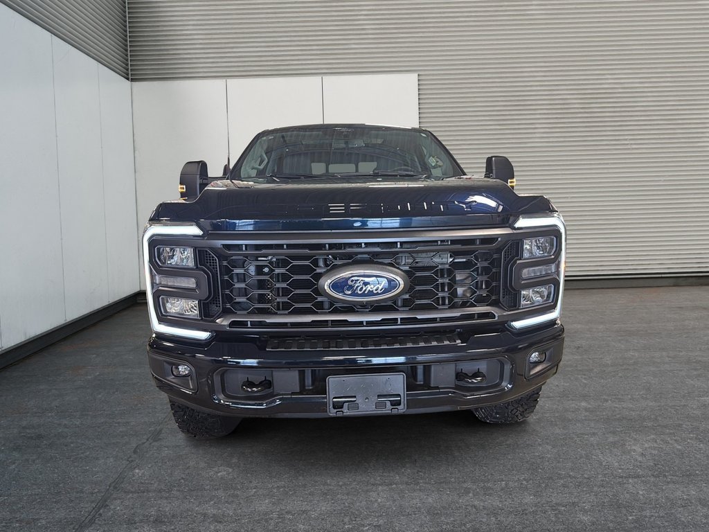 2024 Ford Super Duty F-250 SRW XLT PREMIUM + TREMOR OFF-ROAD PACKAGE in St-Jean-Sur-Richelieu, Quebec - 2 - w1024h768px