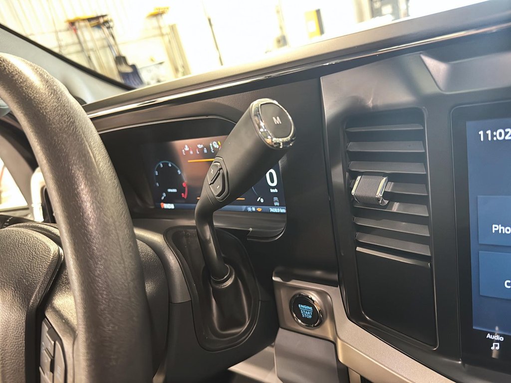 2024 Ford Super Duty F-250 SRW XLT PREMIUM + TREMOR OFF-ROAD PACKAGE in St-Jean-Sur-Richelieu, Quebec - 15 - w1024h768px